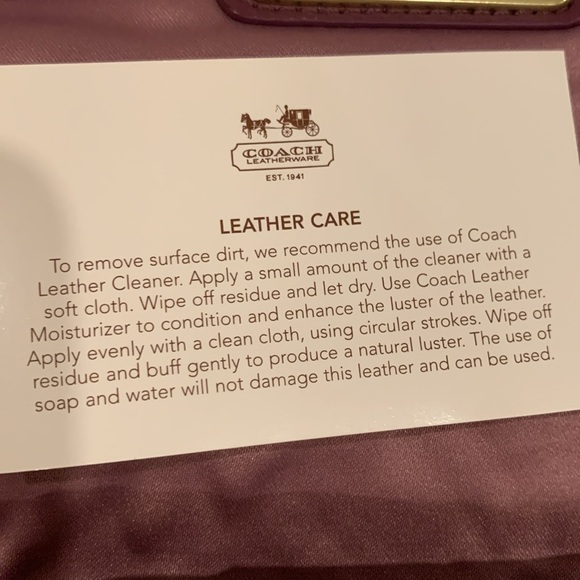 New Coach Large Leather Wristlet - Picture 4 of 8